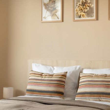 Cosy And Bright Apartment With Parking In Poznan By Noclegi Renters Luaran gambar